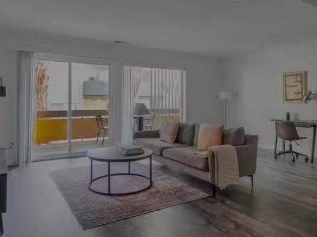 141 Wellesley Crescent, Edgewood Park 2 Bedroom 2 Bath