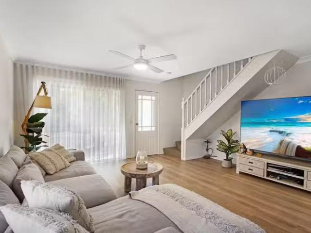 14/1 Township Drive, Burleigh Heads, QLD 4220 Townhouse for.