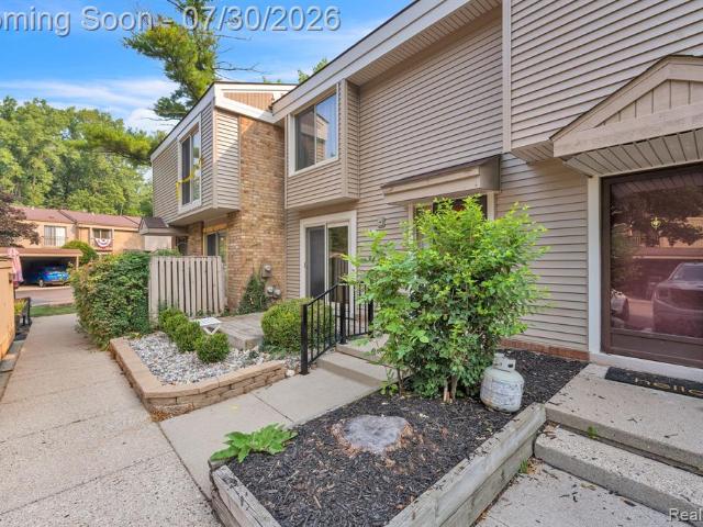 1424 Oakbrook