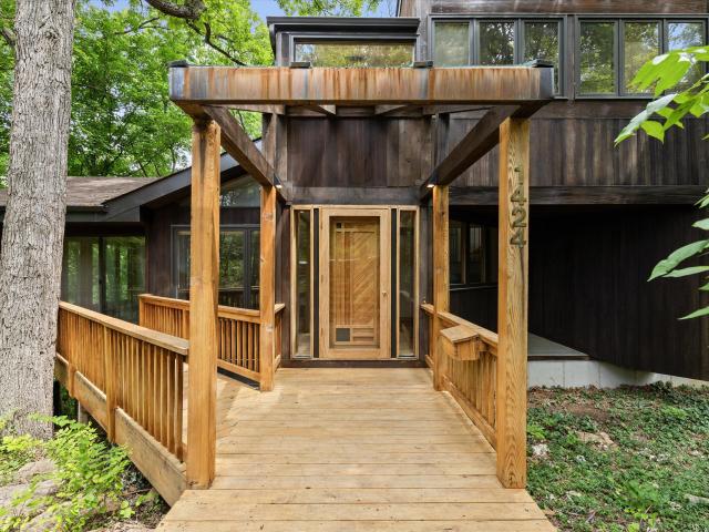 1424 bradford dr