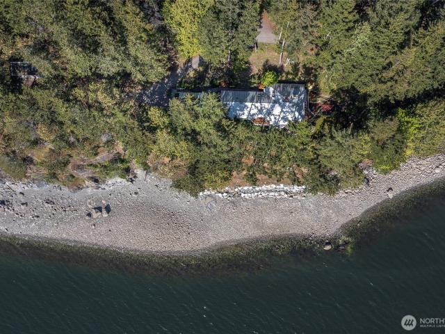 1424 Palisades Drive