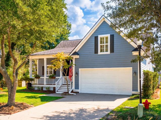 1425 Bloomingdale Lane