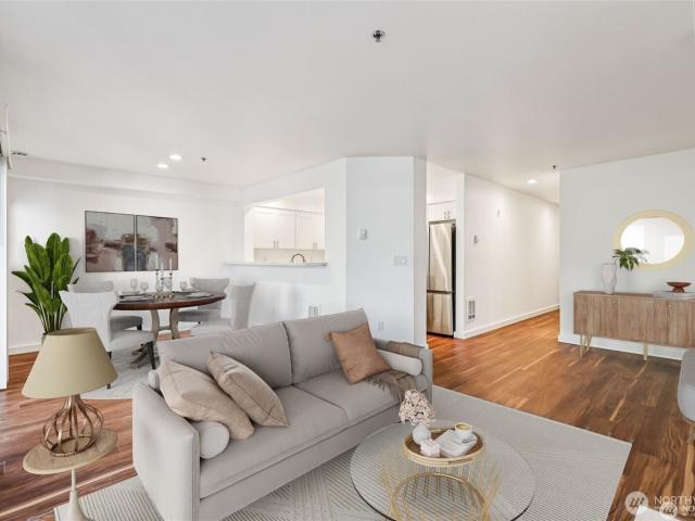 1425 Dexter Avenue N # 611