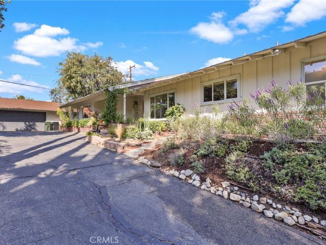 1425 Longview