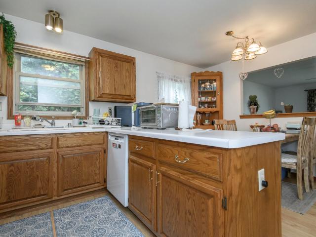 1425 Pewaukee Rd