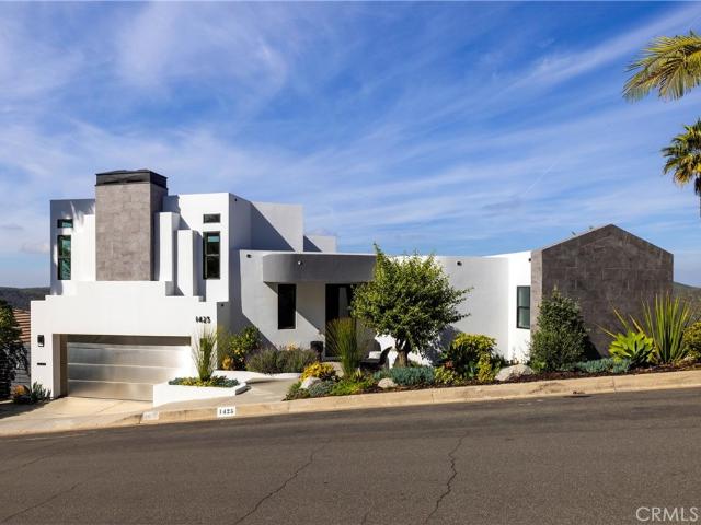 1425 Skyline Drive