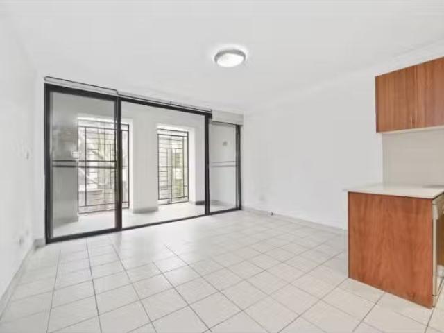 1/426 Cleveland Street, Surry Hills Apartment for rent Listed.