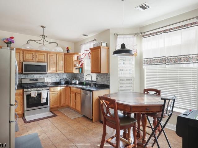 1427 Barnhardt Ln