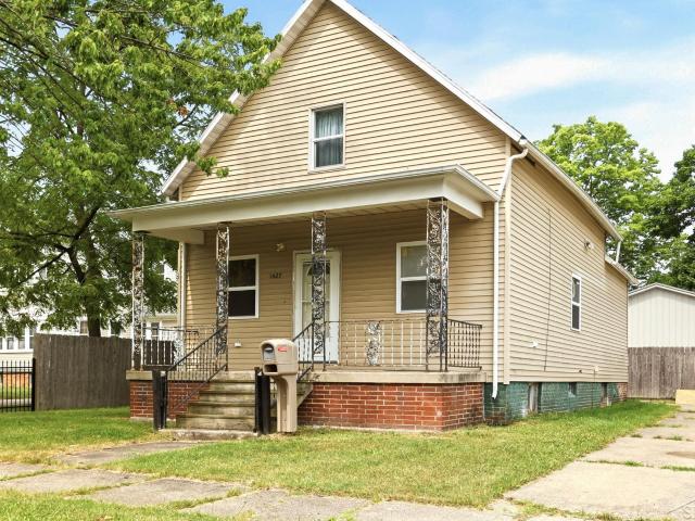 1427 Brown Street