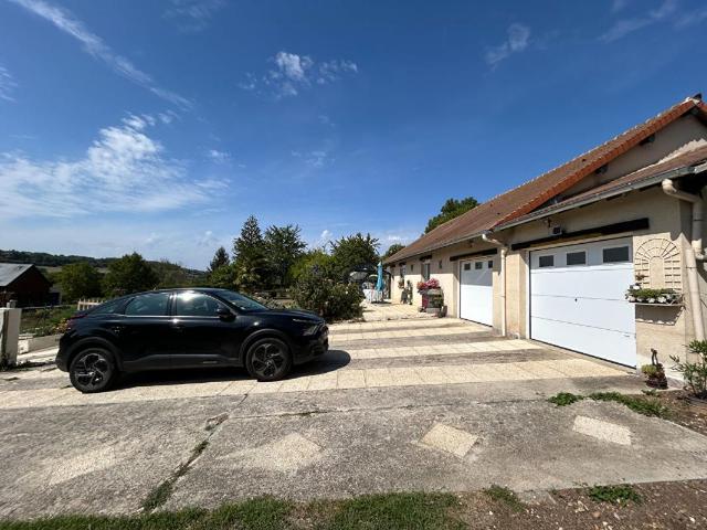14290 Maison 200 m² 4 chambres garage double 329900 Euros