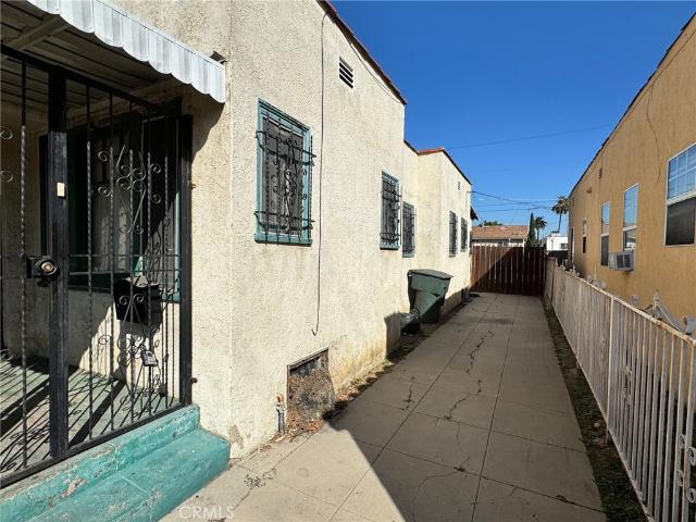 1429 W 62nd