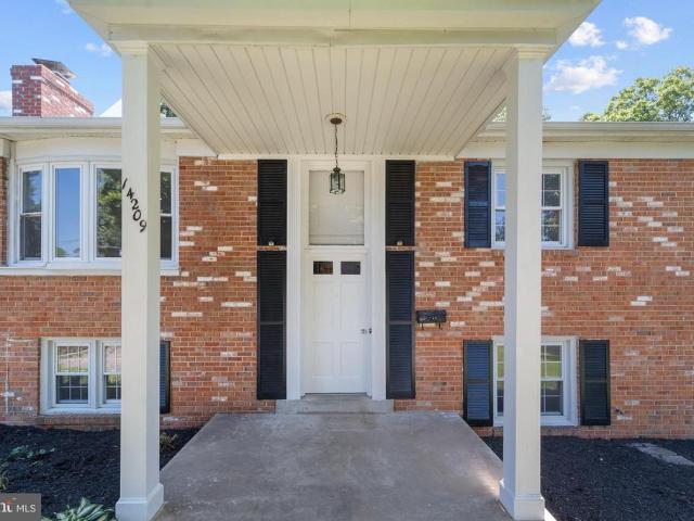 14209 Essex Drive