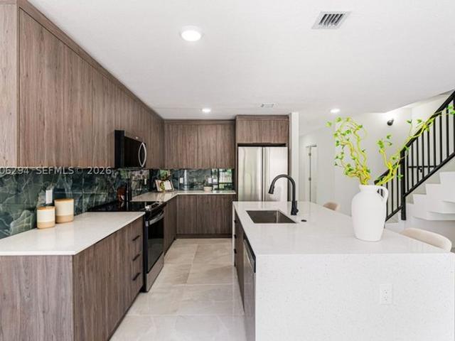 1420 NW 6th Ter, Florida City, FL 33034