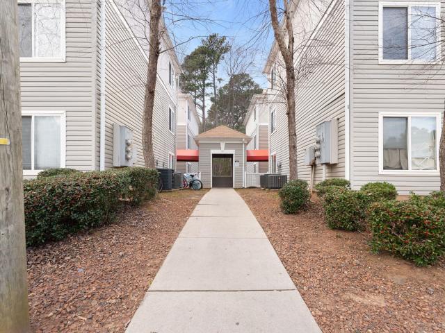 1420 Collegiate Cir, Unit 102, Raleigh, NC 27606 | MLS #10141
