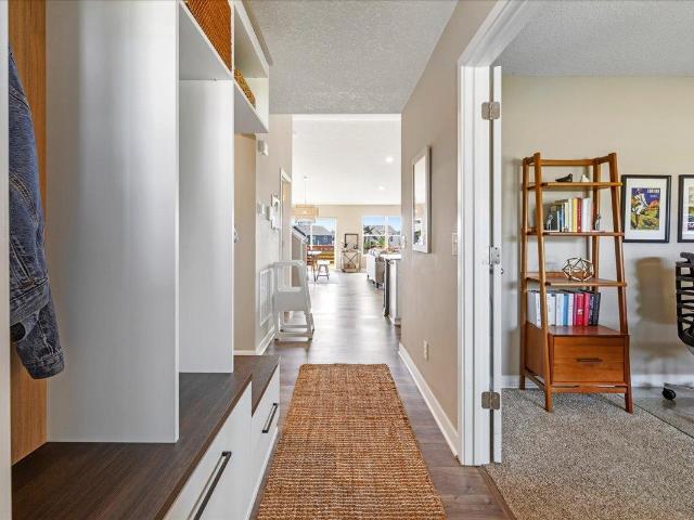 1420 Independence Curve