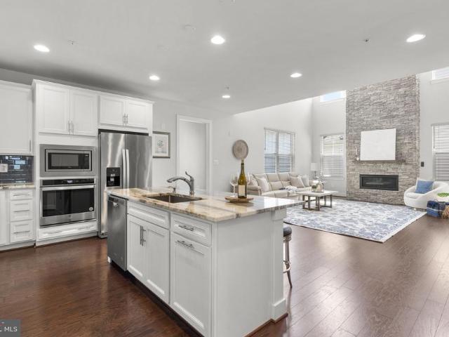 14213 Dowitcher Way