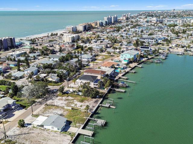 14215 N Bayshore Dr, Madeira Beach, FL 33708 | MLS #1067