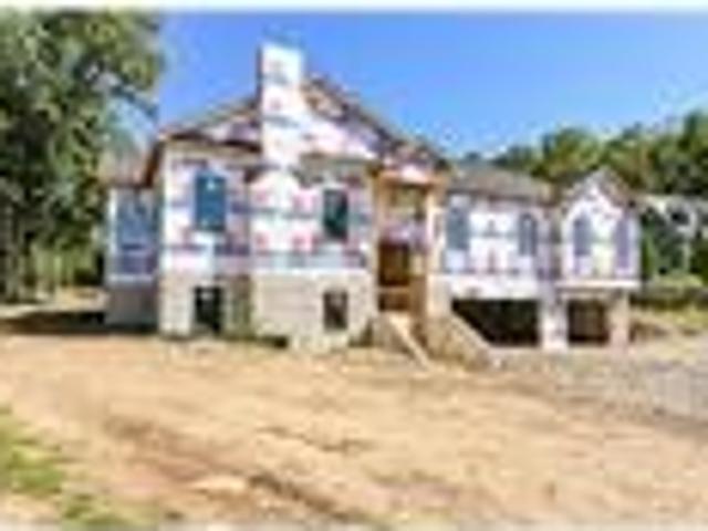 1421 Marguerite Lake Rd