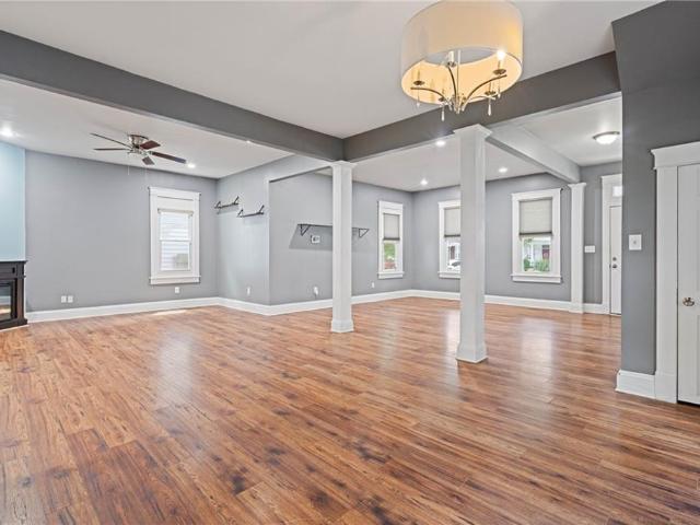 1421 Chesapeake AVE