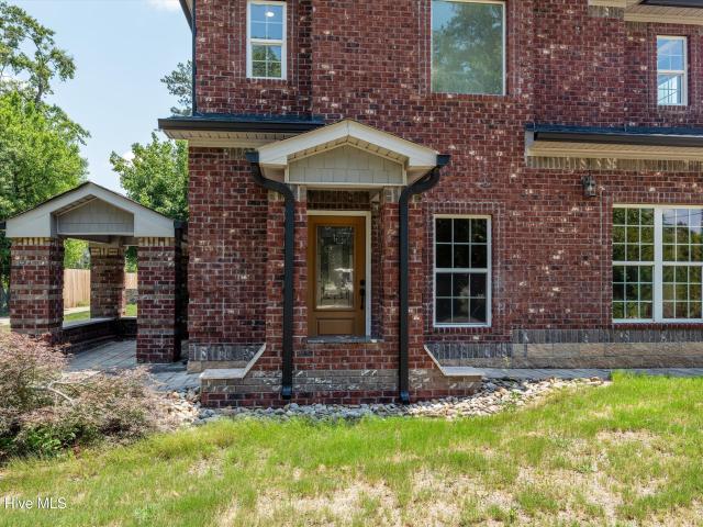1421 Edgefield Road