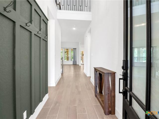 1421 Escarpment