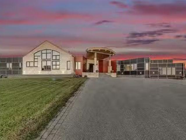 1421 Loudoun Road, Winnipeg, MB, R3S 1A3 Luxury House for sa.