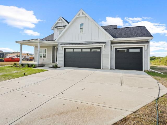 1421 Stonehaven Drive