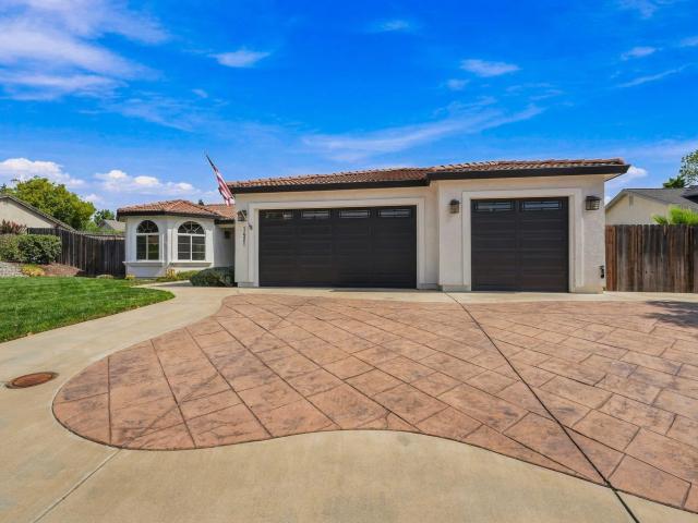 1421 Spinnaker Drive