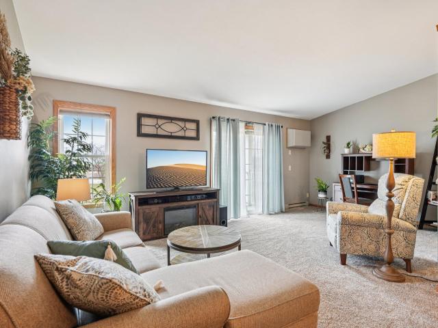1421 Watercress Cir