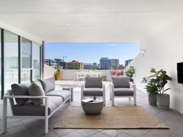 14/21 25 Beatson Street, Wollongong Apartment for rent Listed.