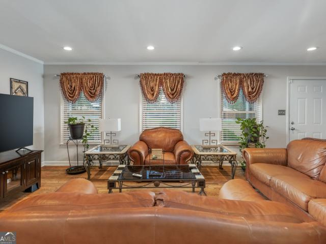 1422 Forest Hill Road