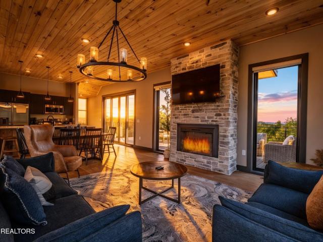 1422 Reedmont Way