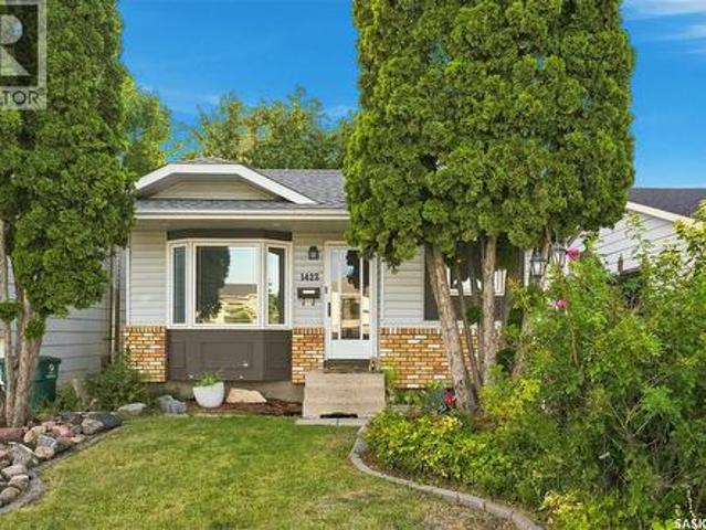 1423 Junor Avenue, Saskatoon, SK, S7L 6T7 house for sale | Listing ID SK047648 | Royal LePage