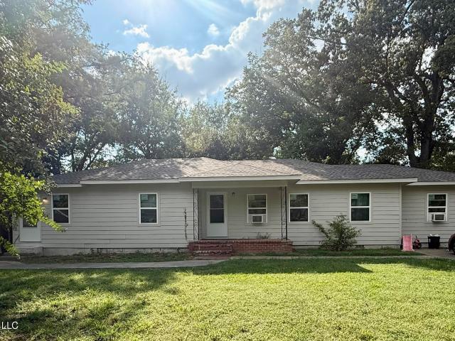 1423 Sunset Circle