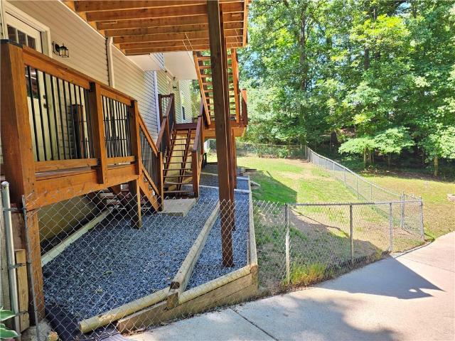 142 Cowan Drive SW