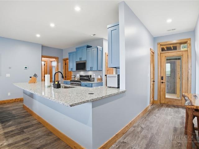 142 Crescent Lane 22 D