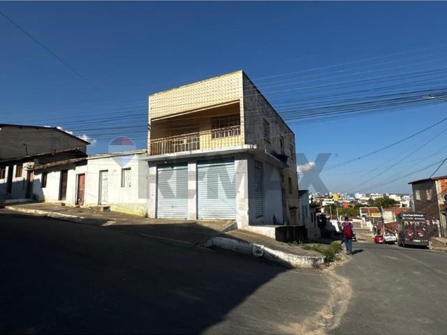 142 Área Útil Sobrado Alugar, 3 Dormitórios localizado em AV. ILHEUS, 200, Brasil, Vitória da Conquista, Bahia, 45051305 | Brasil