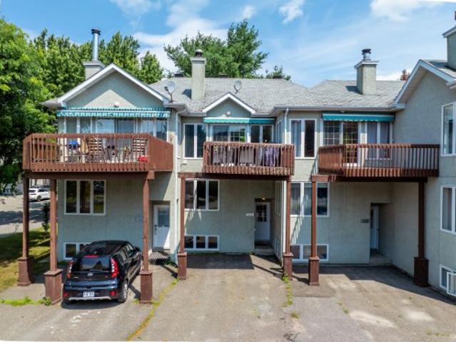 142 Av. Hochar, Saint Sauveur, QC, J0R 1R3 condo for sale | Listing ID 25686 | Royal LePage