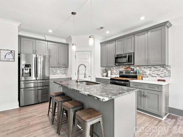 142 Donsdale Drive