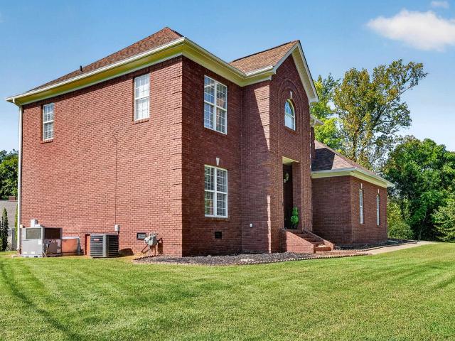 142 Hazelwood Ln
