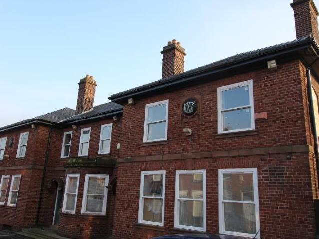142 Hardshaw Street, St Helens WA10, 3 bed flat to rent, £925 pcm | PrimeLocation