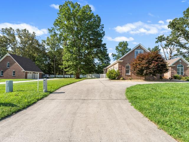 142 Heritage Cir