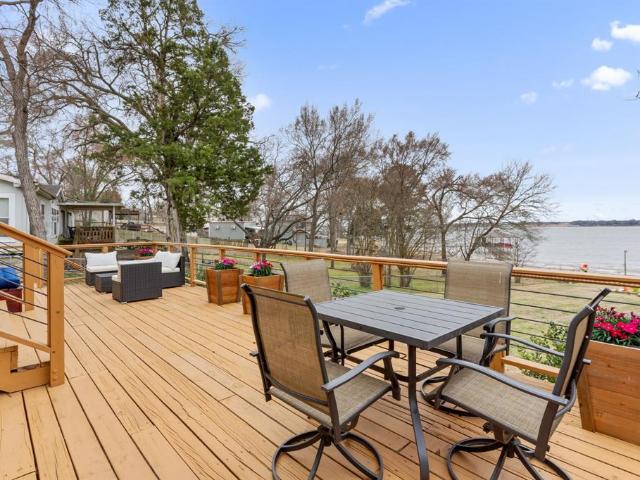 142 Ivy Lane