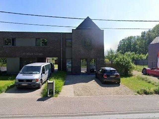 142 m2 apartment for rent in Aalter
