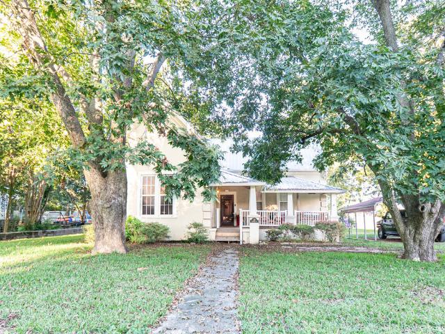142 N Foster St