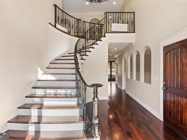 142 Nelson Boulevard NW