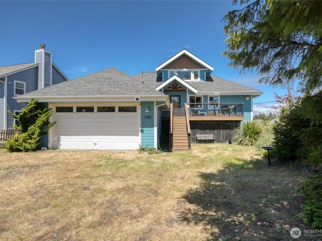 142 Sea Breeze Loop SE