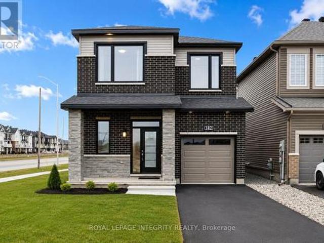142 Shallow Pond Place E, Ottawa, ON, K4A 5N9 house for sale | Listing ID X13143 | Royal LePage