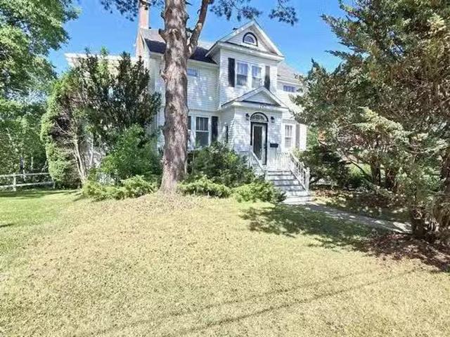 142 Shandwick Street, Sydney, NS, B1P 4V6 house for sale Li.
