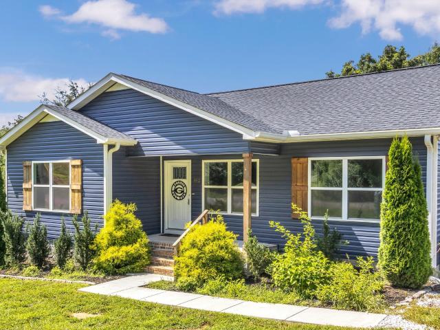142 Pine Ave
